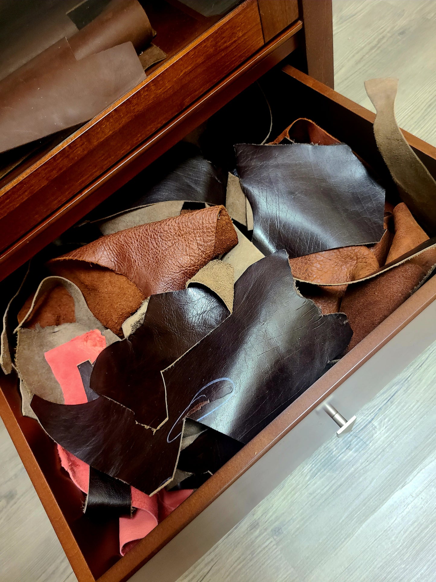Leather Remnants - 1Lb in Linen Bag