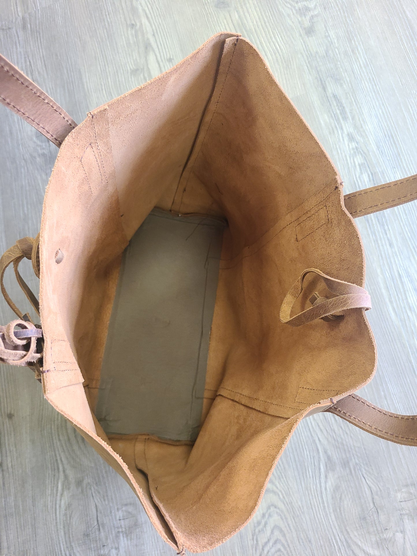 Women's Hunter Leather Tote Bag - Light-Status Co. Leather Studio